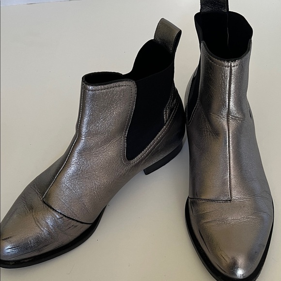 rag & bone Shoes - Rag & Bone Silver/Gunmetal Chelsea Booties - Size 38.5